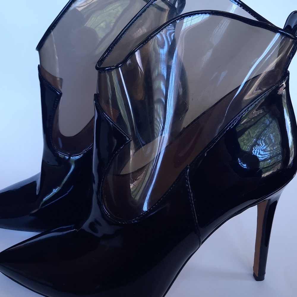 Jessica Simpson black booties size 10